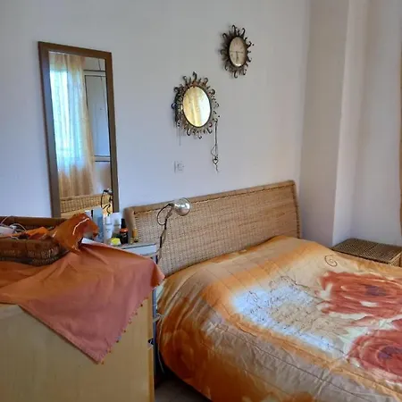 Spacious 2-bedroom Vacation With Sea View Holiday home