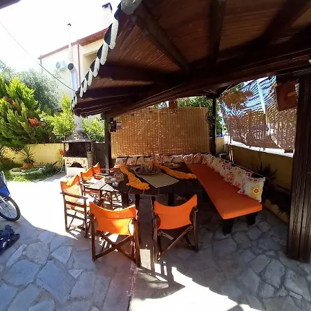 Ferienhaus Spacious 2-bedroom Vacation With Sea View