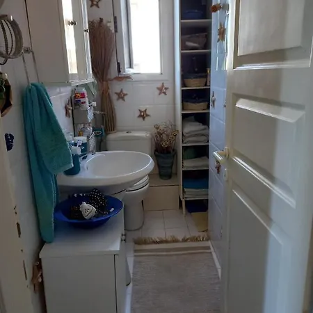 Spacious 2-bedroom Vacation With Sea View Ferienhaus *
