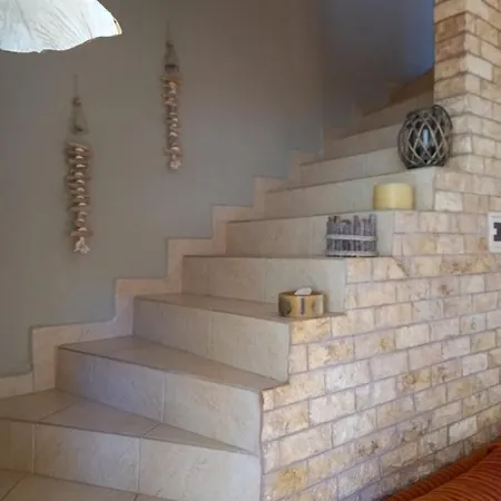 Ferienhaus Spacious 2-bedroom Vacation With Sea View